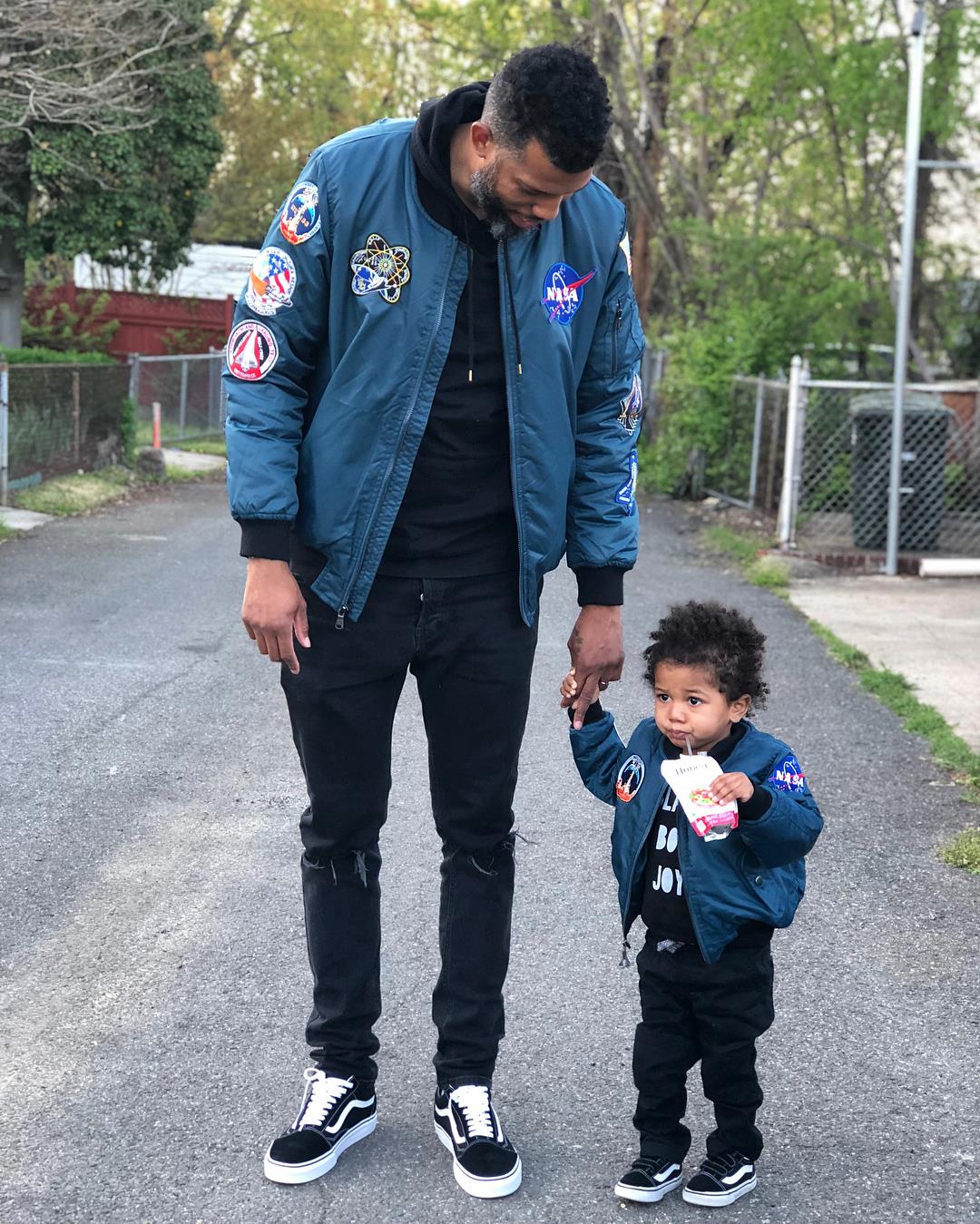DaBaby's just matching fits with his twins. Family drip🤩 ℹ️ More outfits  on our app @wots.app