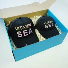  GIFT BOX : VITAMIN SEA Matching Trucker Hat Set